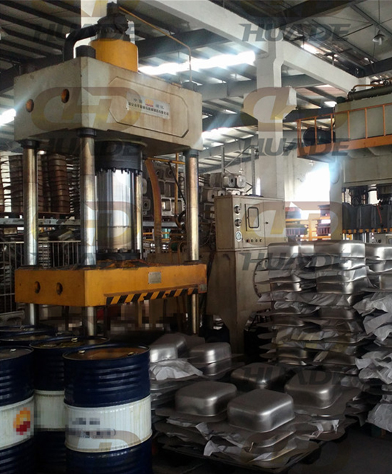 HDY不鏽(xiu)鋼水(shui)槽(cao)拉伸機